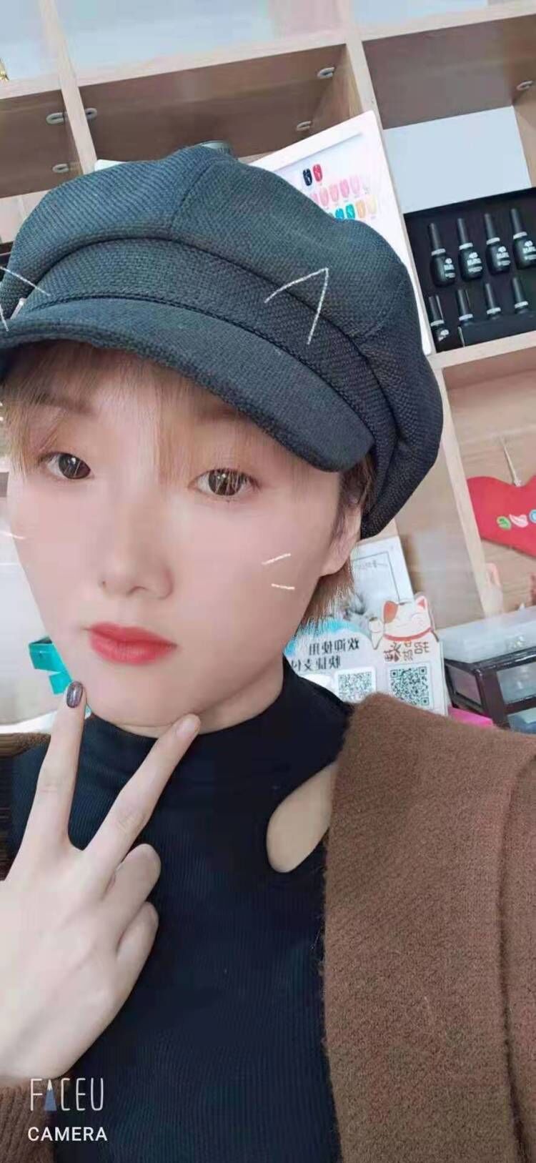 170届张秋锦学员，学习课程美甲美睫，纹绣，现开繁昌属于自己的小小美甲店，每月八千到一万收入。